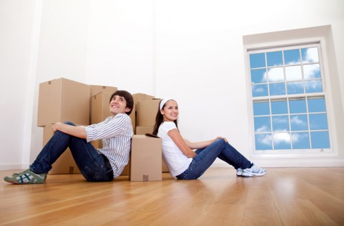 Local moving truck for family house moves in Hounslow